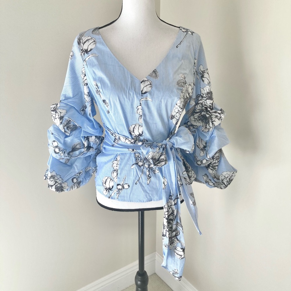 White House Black Market Floral Poplin Wrap Blouse Puff Sleeves Size 8 - Picture 2 of 10